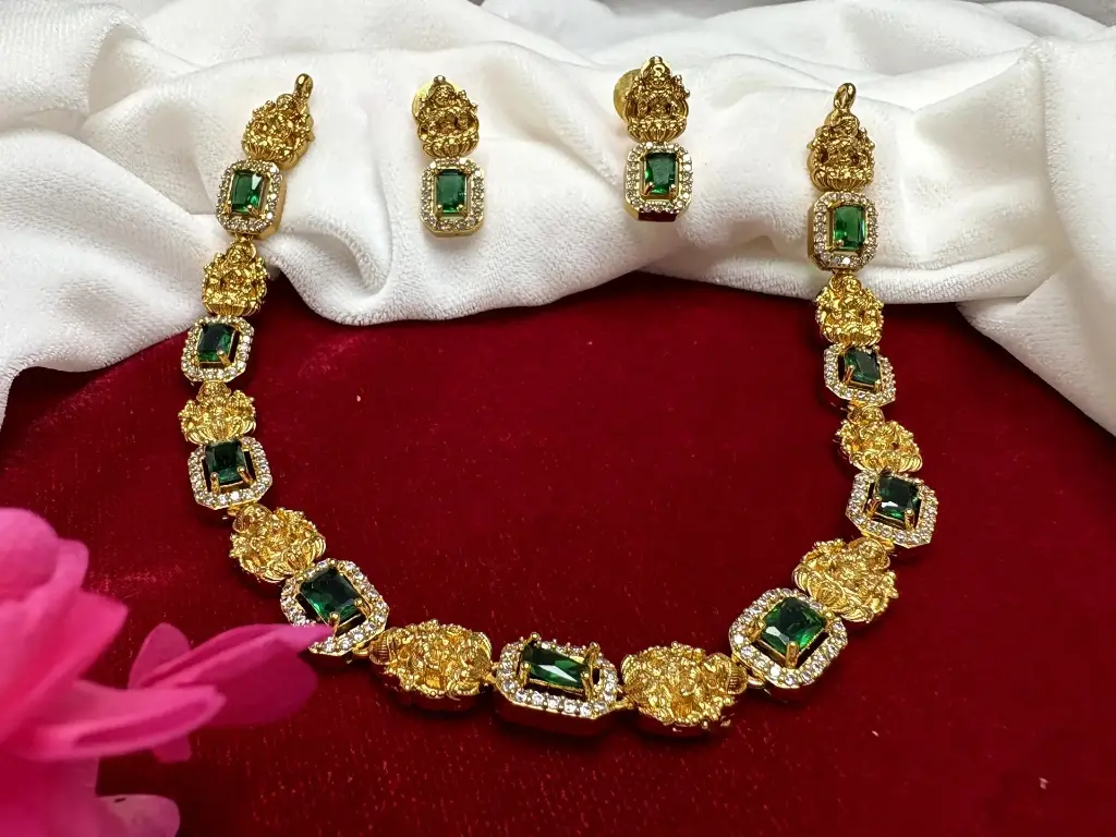 Green Stone Devi Necklace N0013