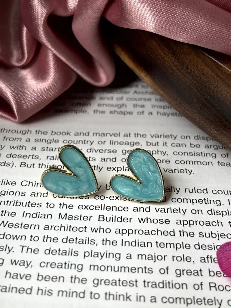 Sea Blue Heart Stud S0002