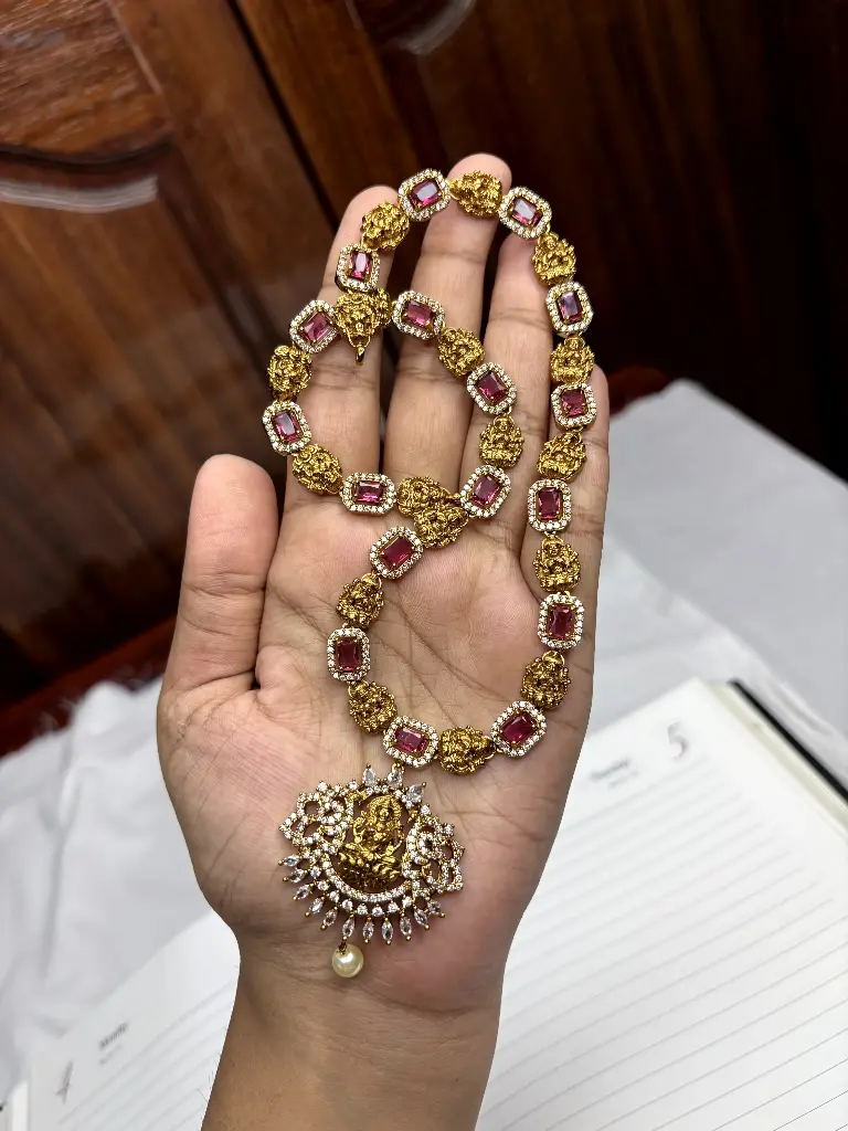 Red Stone Devi Mid Haram N0025