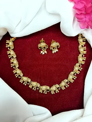 Antique Elephant Necklace N0008