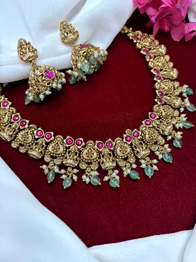 Regal Crimson Traditional Necklace N0015