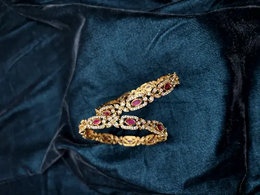 Flower Stone Bangle B0004