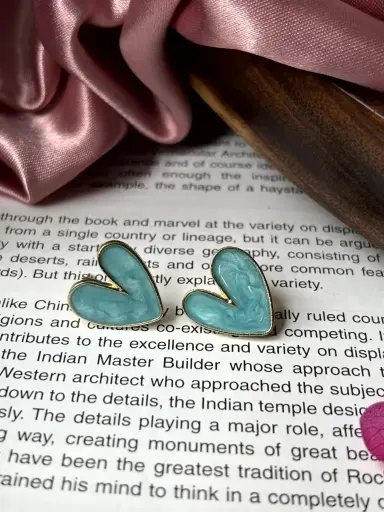 Sea Blue Heart Stud S0002