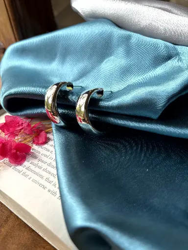Vintage Korean Hoop S0040