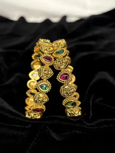 R G kemp stone Laksh Antique bangle B0006