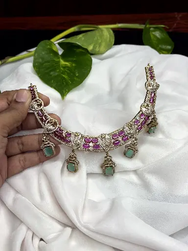 Peacock Hasli Kemp Stone set N0036